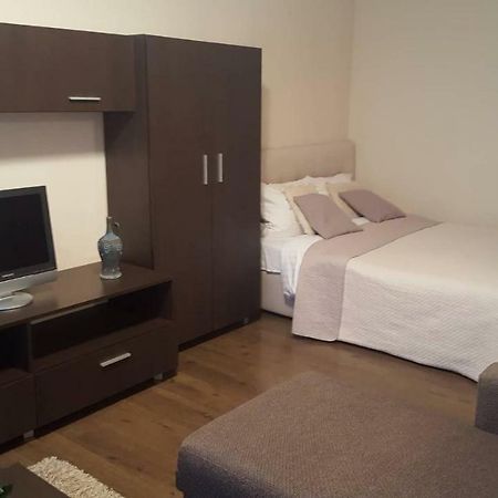 Apartamentai Dainu II Šiauliai Esterno foto